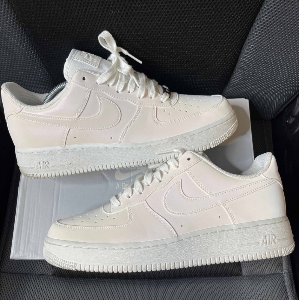 Nike Air Force 1 07 "Reflective White" Sneakers DC2062-100 Women's Size 11.5